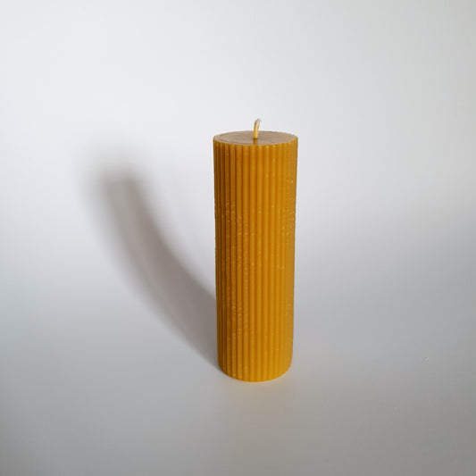 Big ribbed candle