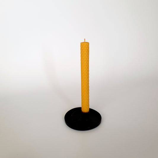 Rolled beeswax candle